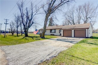 412 Center Ave S, Mitchellville, IA 50169