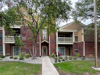 104 Glengarry Dr Unit 205, Bloomingdale, IL 60108