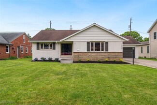 19855 Parklane Dr, Rocky River, OH 44116