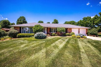 3879 Silax Dr, Hamilton, OH 45013