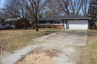 215 S Ken Ave, Springfield, MO 65802