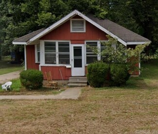 227 N 6th St, Helena-West Helena, AR 72390