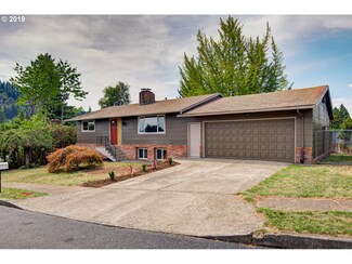 1386 SW 4th St, Gresham, OR 97080