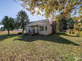 6585 Rouget Rd, Palmyra, MI 49268