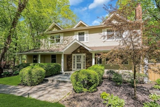 7 Mcculloch Dr, Dix Hills, NY 11746