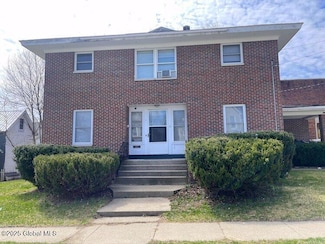 4 Nicholas St, Johnstown, NY 12095
