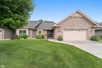 4040 Naples Dr, Columbus, IN 47203