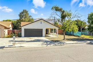 639 E 5th St, San Jacinto, CA 92583