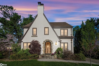 2535 Vernon Ct SE, Cedar Rapids, IA 52403