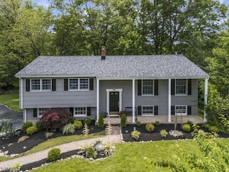 1730 Arrowbrook Dr, Martinsville, NJ 08836