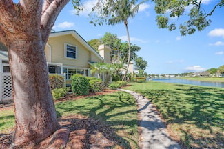 2701 Amherst Ct, Boynton Beach, FL 33436