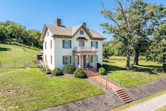 1926 Spring Hill Rd, Staunton, VA 24401