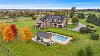 613 Hutchison Rd, Paris, KY 40361