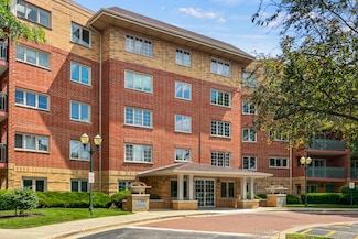 730 Creekside Dr Unit 104C, Mount Prospect, IL 60056