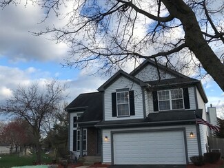 1095 Old Creek Ct, Elgin, IL 60120