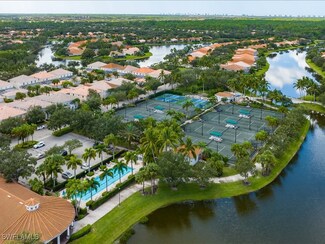 3238 Barbados Ln, Naples, FL 34119
