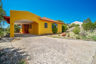 6561 Sahchu St, Cochiti Lake, NM 87083