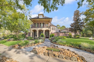 15 Forest Green Trail, Kingwood, TX 77339