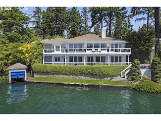 1308 Northshore Rd, Lake Oswego, OR 97034