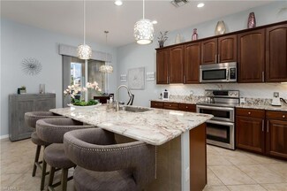 14059 Mirror Ct, Naples, FL 34114
