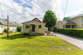 1022 Princetown Rd, Schenectady, NY 12306