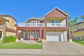 131 Starboard Dr, Dickinson, TX 77539