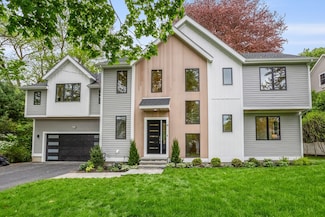 29 Hancock St, Bedford, MA 01730