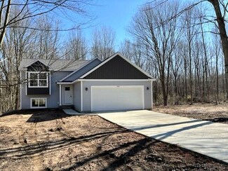 2064 Fairlane Ct, Otsego, MI 49078