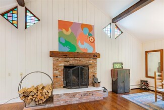 50 Romance Ln, Dorset, VT 05251