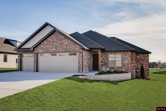 196 Olympic Dr, Mountain Home, AR 72653
