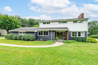 251 Bradford Dr, Canfield, OH 44406