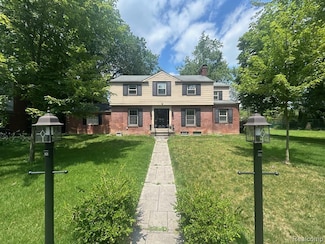 18750 Glenwood Blvd, Lathrup Village, MI 48076