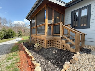 120 Maple Springs Ln, Clayton, GA 30525