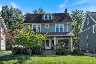 3302 E Scarborough Rd, Cleveland, OH 44118