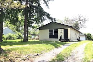 3026 Stuart St, Indianapolis, IN 46218
