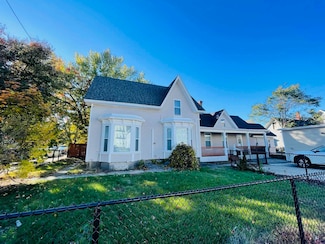 200 Laurel St, Manchester, NH 03103