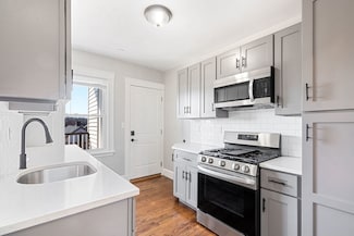 10 Centre Ave Unit 5, Dorchester Center, MA 02124