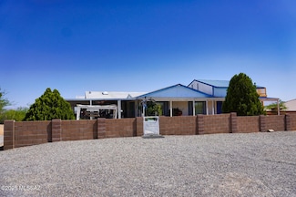852 W Jennela Dr, Benson, AZ 85602
