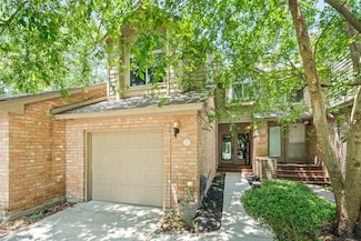 27 N Lakeridge Cir, Spring, TX 77381