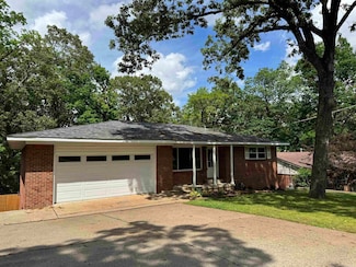 1607 Grove Hill Rd, North Little Rock, AR 72116