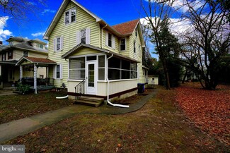 217 Cinnaminson St, Riverton, NJ 08077