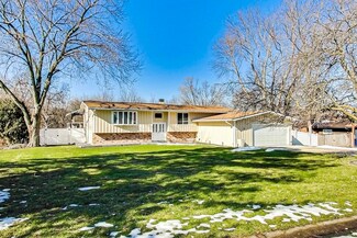4N900 W Mary Dr, Saint Charles, IL 60175