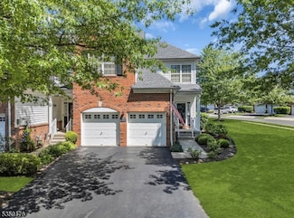 2 Paddock Ln, Flemington, NJ 08822