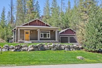 108 Memory Ln, Pinehurst, ID 83850