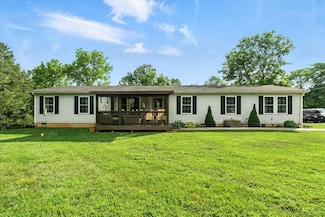 1122 Walnut Springs Dr, Bedford, VA 24523