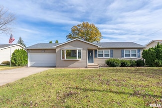 2696 9th St, East Moline, IL 61244