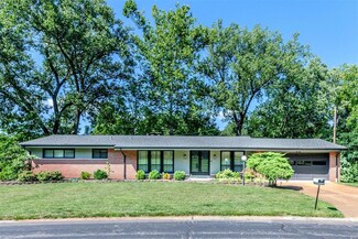 53 Pricewoods Ln, Saint Louis, MO 63132