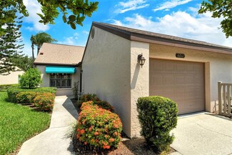 6041 Clubside Dr, Sarasota, FL 34243