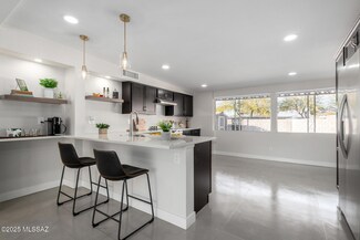 6935 E Stella Rd, Tucson, AZ 85730
