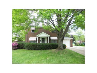 907 S Schenley Ave, Youngstown, OH 44509